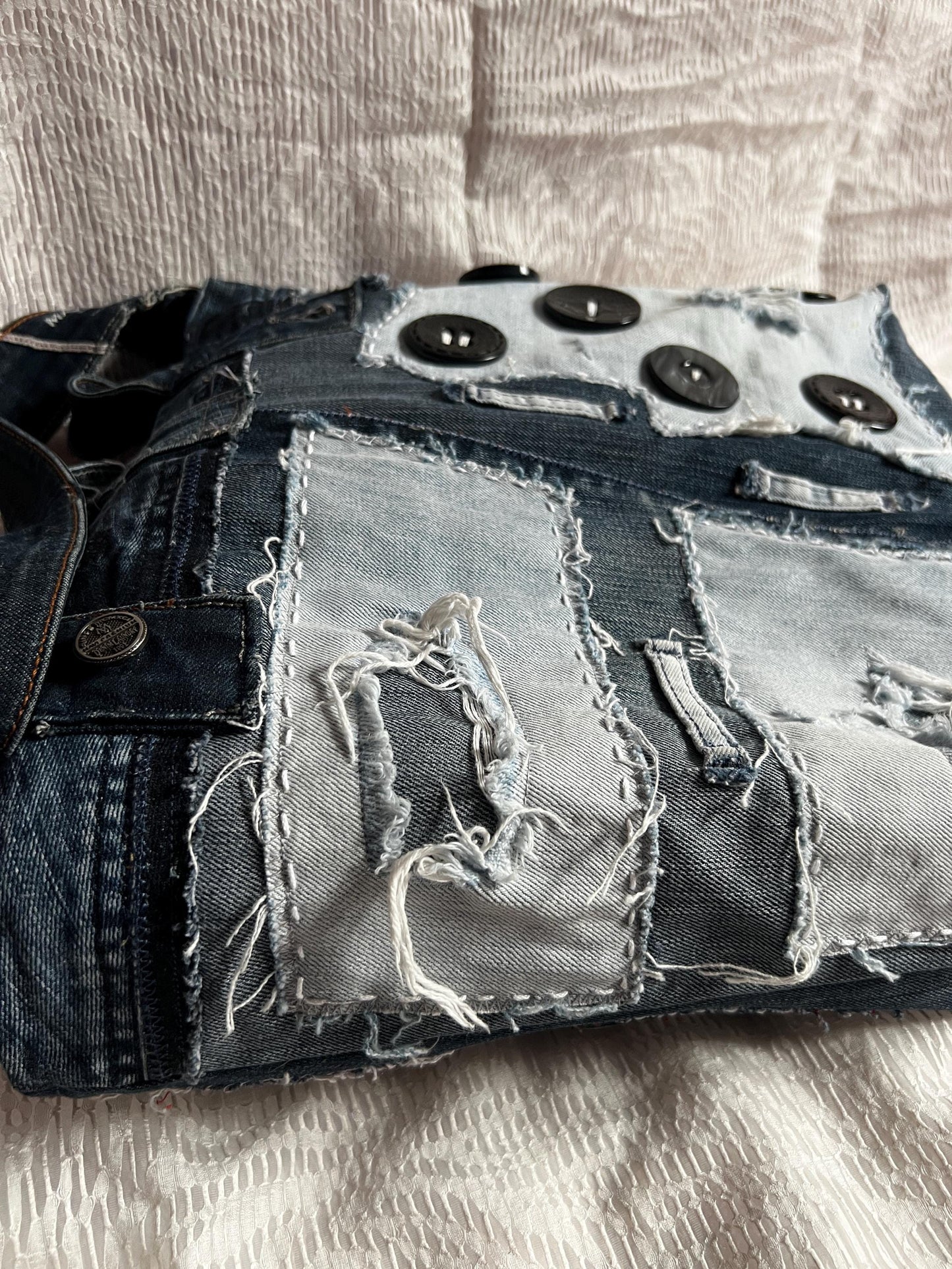 Raw & Layered Serisi : BLACK BUTTON