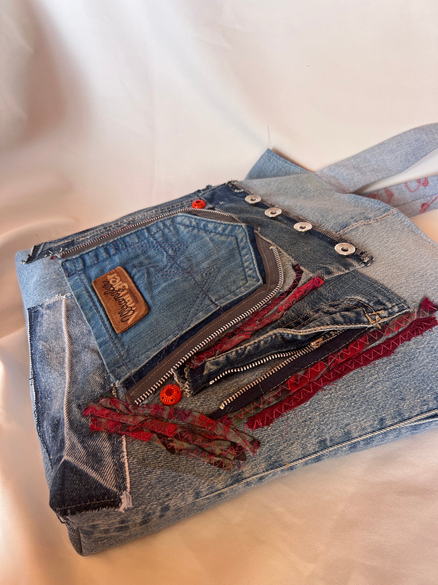 Meta Denim Seri : KAOS
