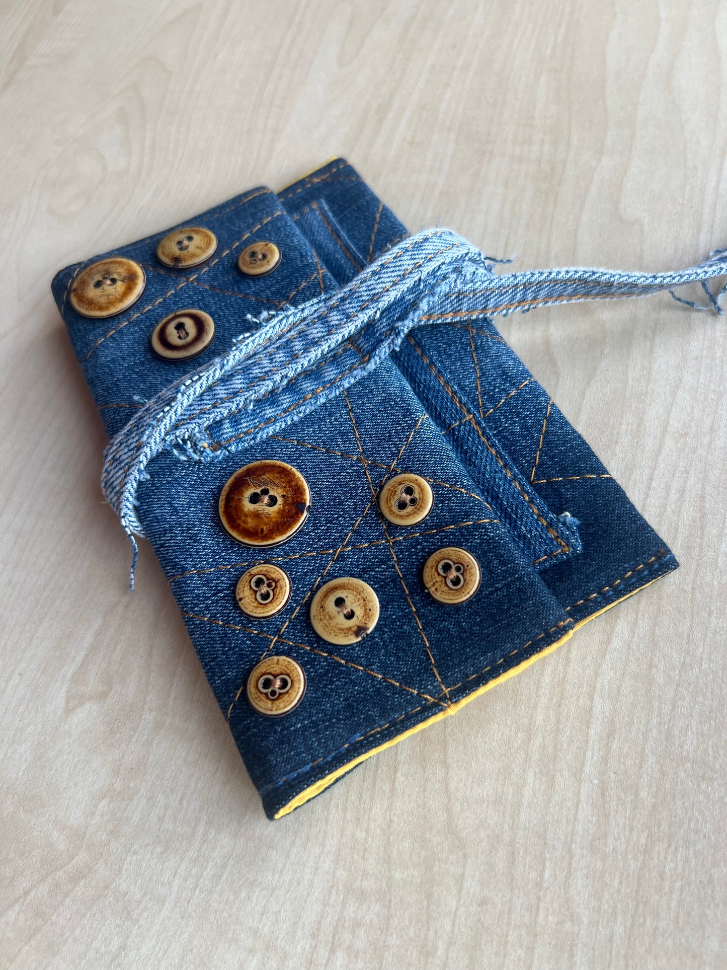 Denim Tütün Kesesi / Buttons
