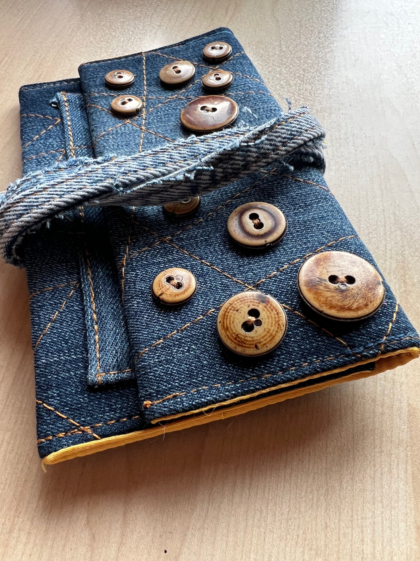 Denim Tütün Kesesi / Buttons